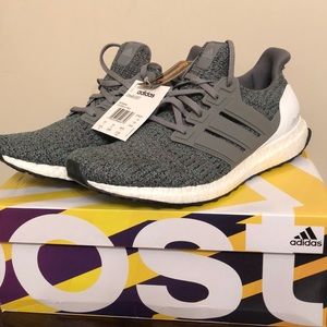 Carbon/green/white ultraboosts